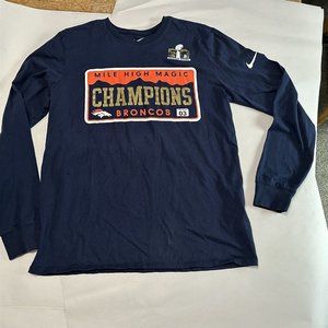 The Nike Tee Women's Large Denver Broncos NFL Super Bowl Champion T-Shirt Blue